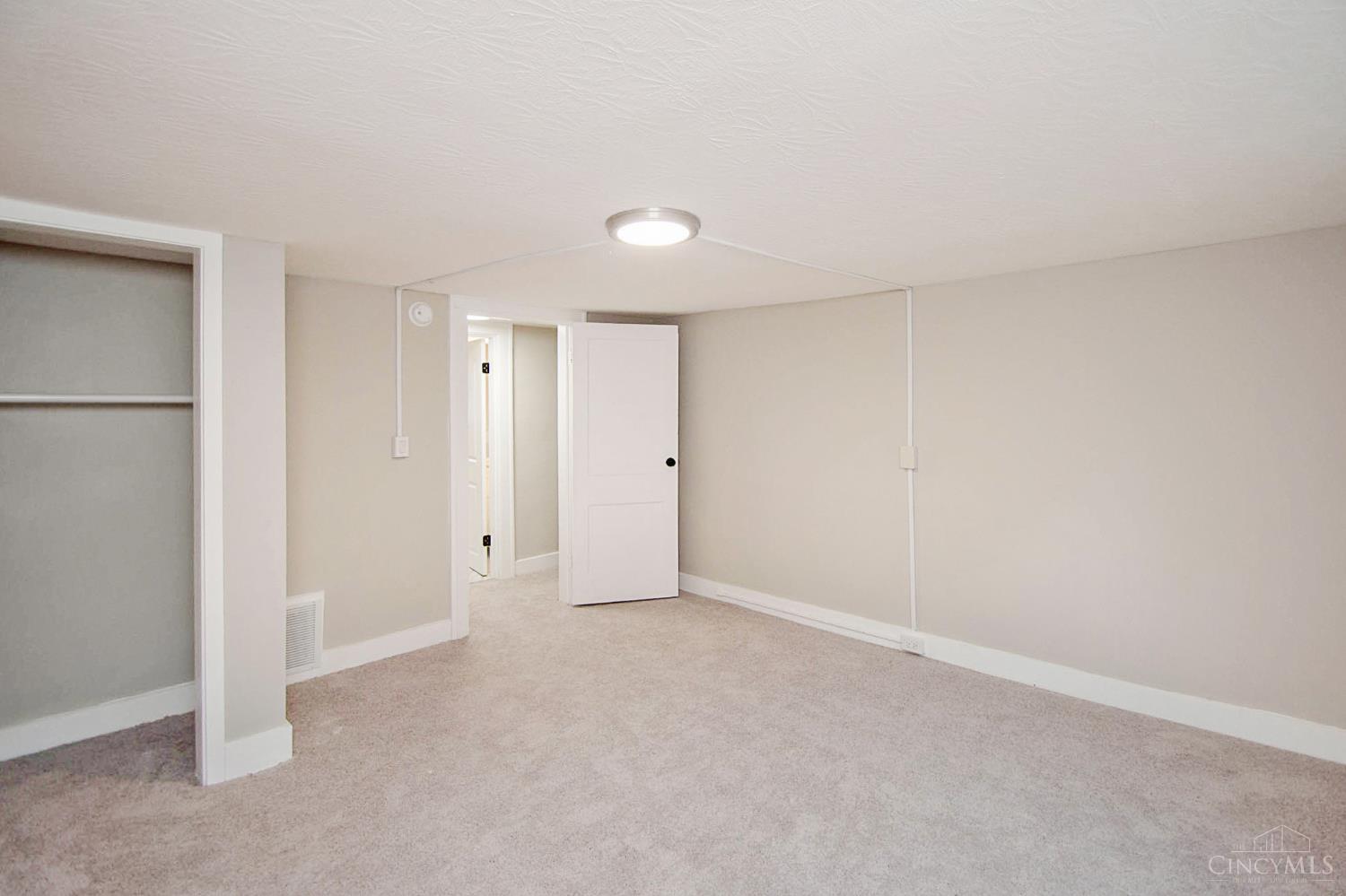 2097 West Fork Road Cincinnati, OH 45211 - Photo 26 of 47 Gallery Image 26