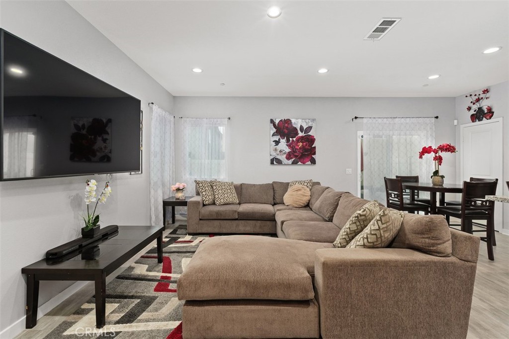 27482 Basalt Way Moreno Valley, CA 92555 - Photo 13 of 54