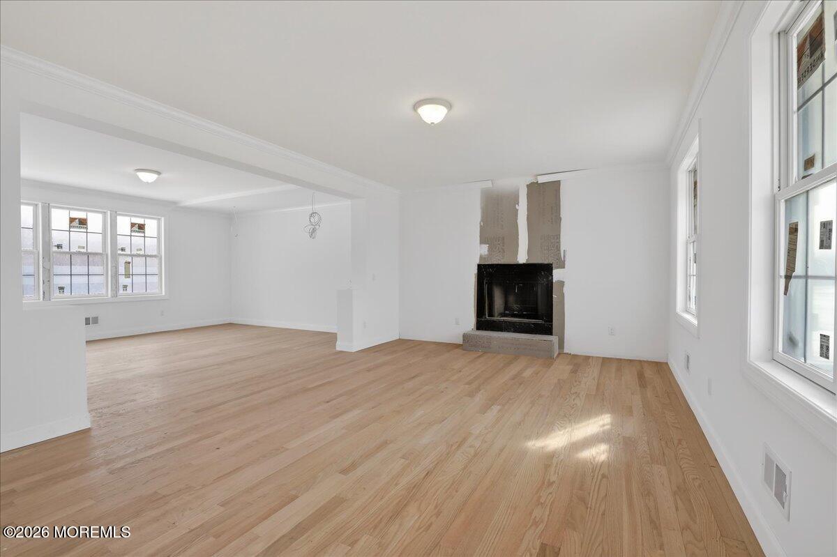 10 Cook Court Millstone Township, NJ 08535 - Photo 15 of 41 08-Living Room