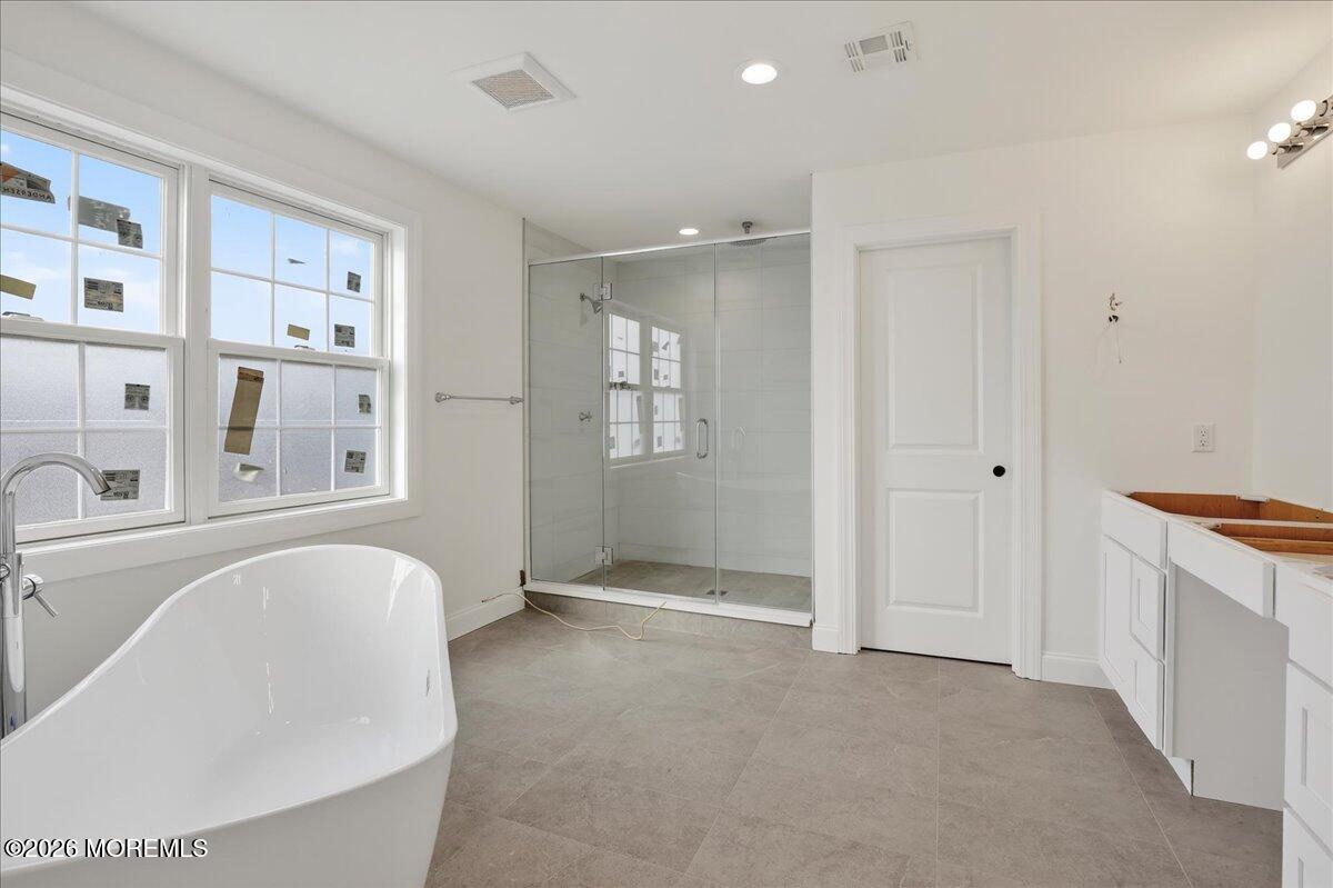 10 Cook Court Millstone Township, NJ 08535 - Photo 33 of 41 26-Primary Bathroom
