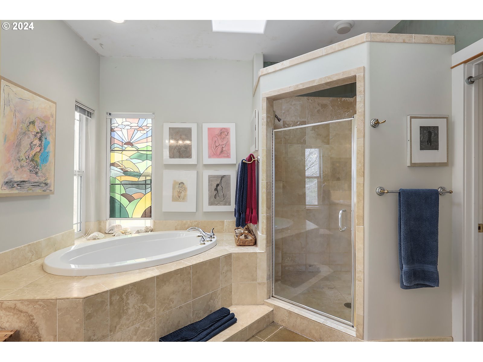 1190 Methodist Road Hood River, OR 97031 - Photo 13 of 41 a bathroom with a sink mirror and a shower