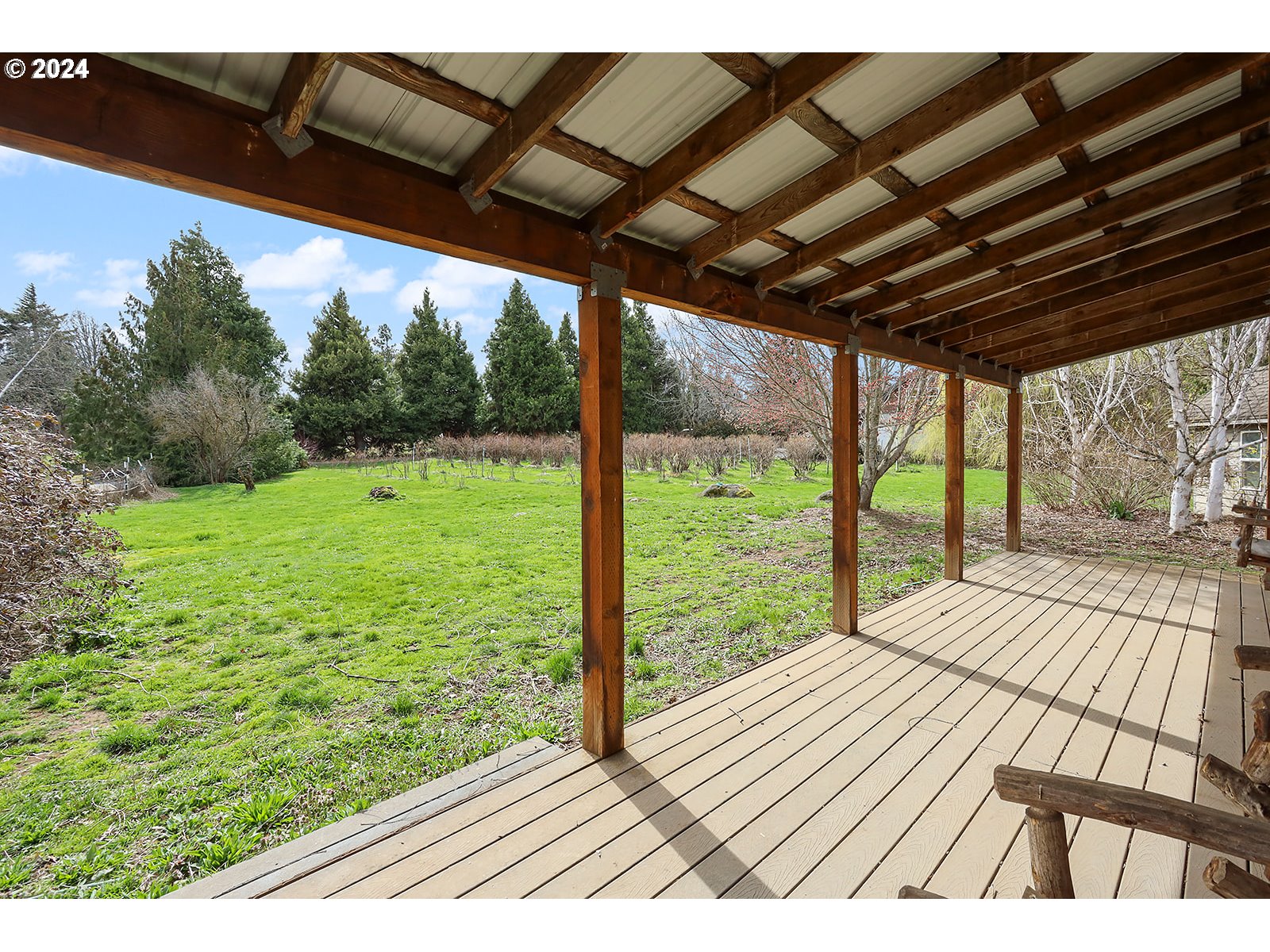 1190 Methodist Road Hood River, OR 97031 - Photo 34 of 41 a view of porch with a backyard