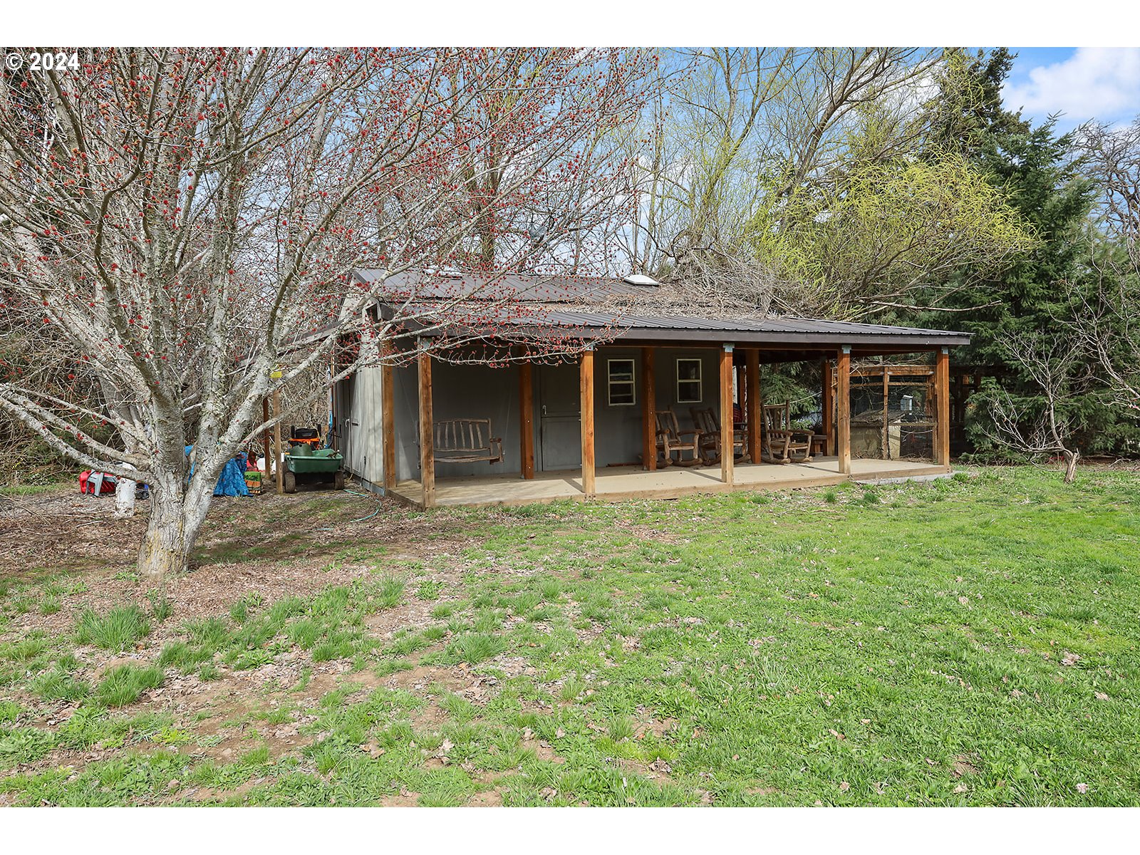 1190 Methodist Road Hood River, OR 97031 - Photo 5 of 41 a view of a house with a yard