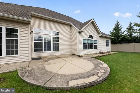 $470,000 | 150 Sunset Drive, Mount Royal, NJ 08061