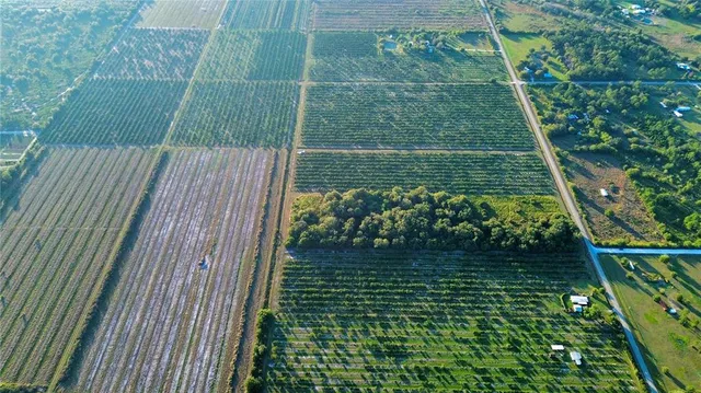 $160,000 | 1050 Arbuckle Creek Road, Lorida, FL 33857