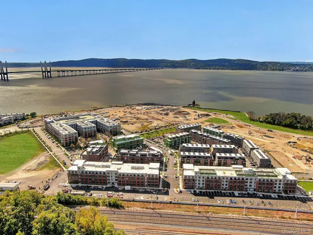 $725,000 | 102 Legend Drive, Unit 101, Sleepy Hollow, NY 10591