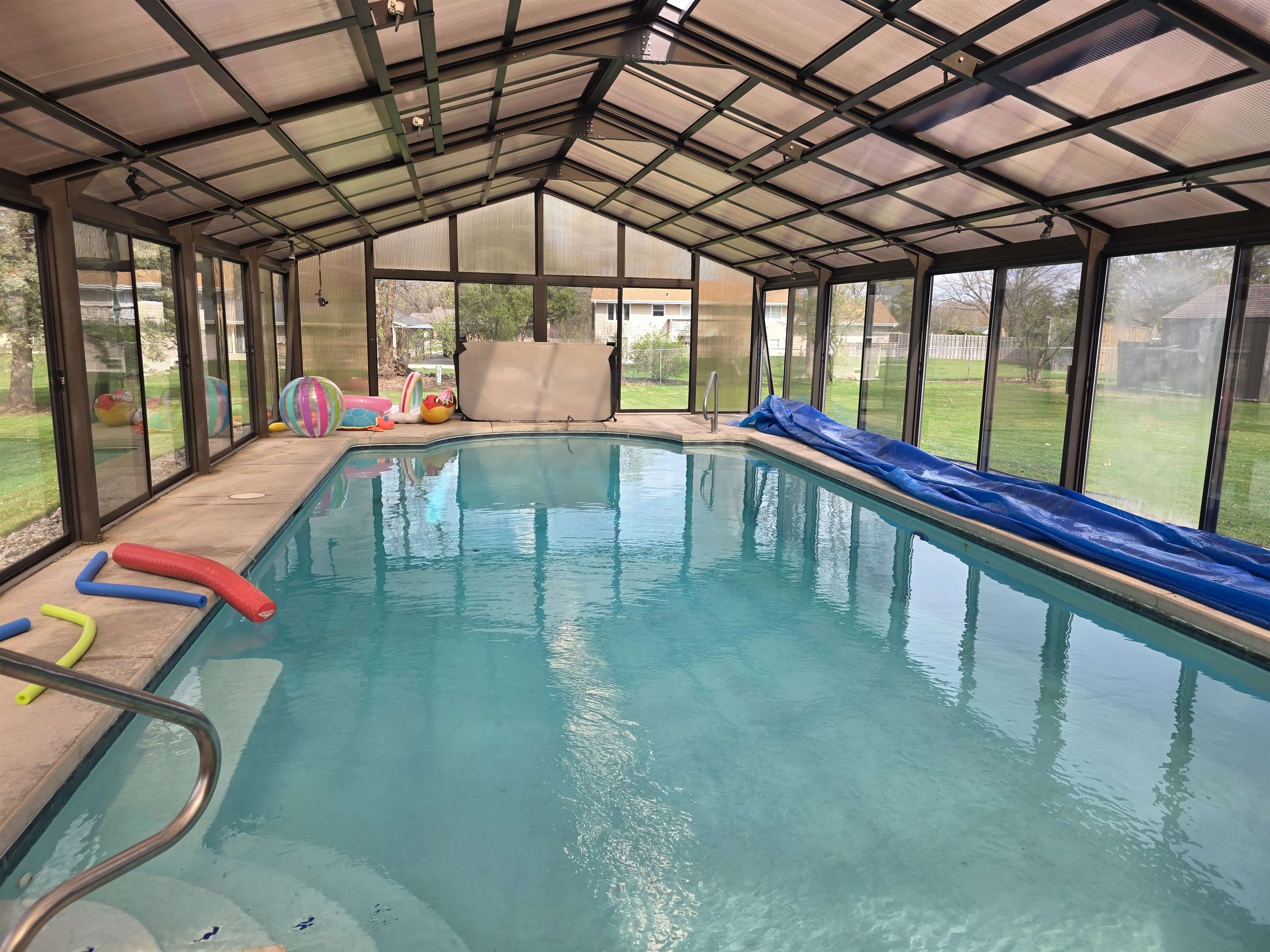 1692 Ben Franklin Road Rockford, IL 61108 - Photo 2 of 32