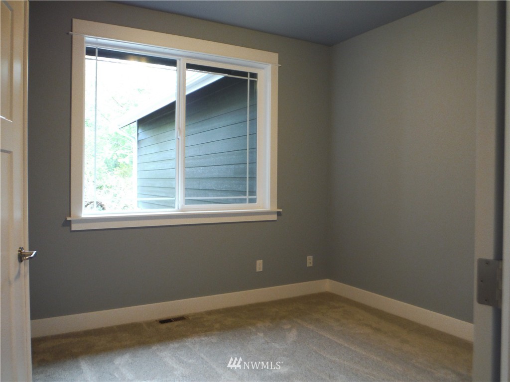 4547 Southeast Nelson Road Olalla, WA 98359 - Photo 17 of 22 Gallery Image 17
