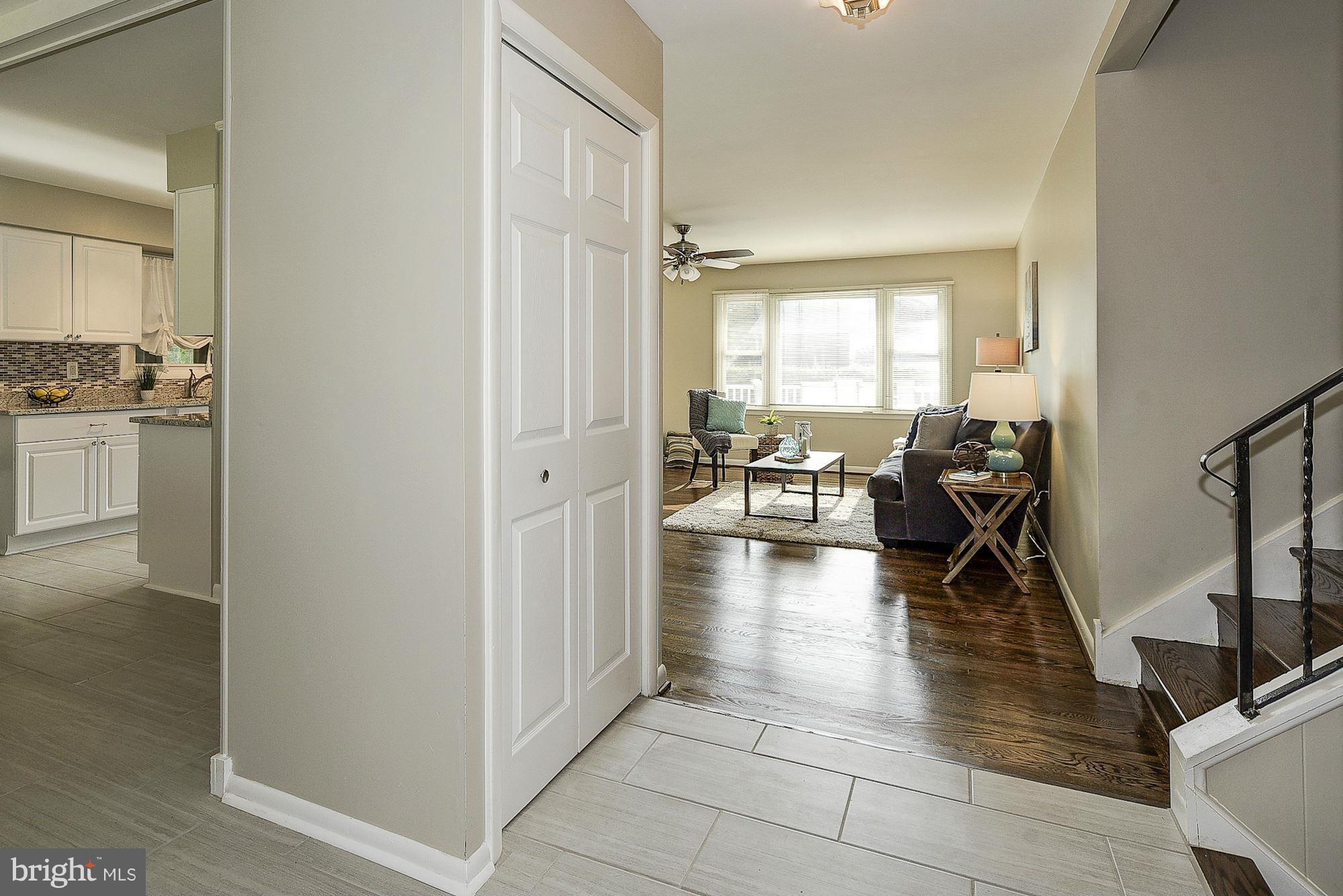 2709 Riva Road Annapolis, MD 21401 - Photo 2 of 30 Foyer
