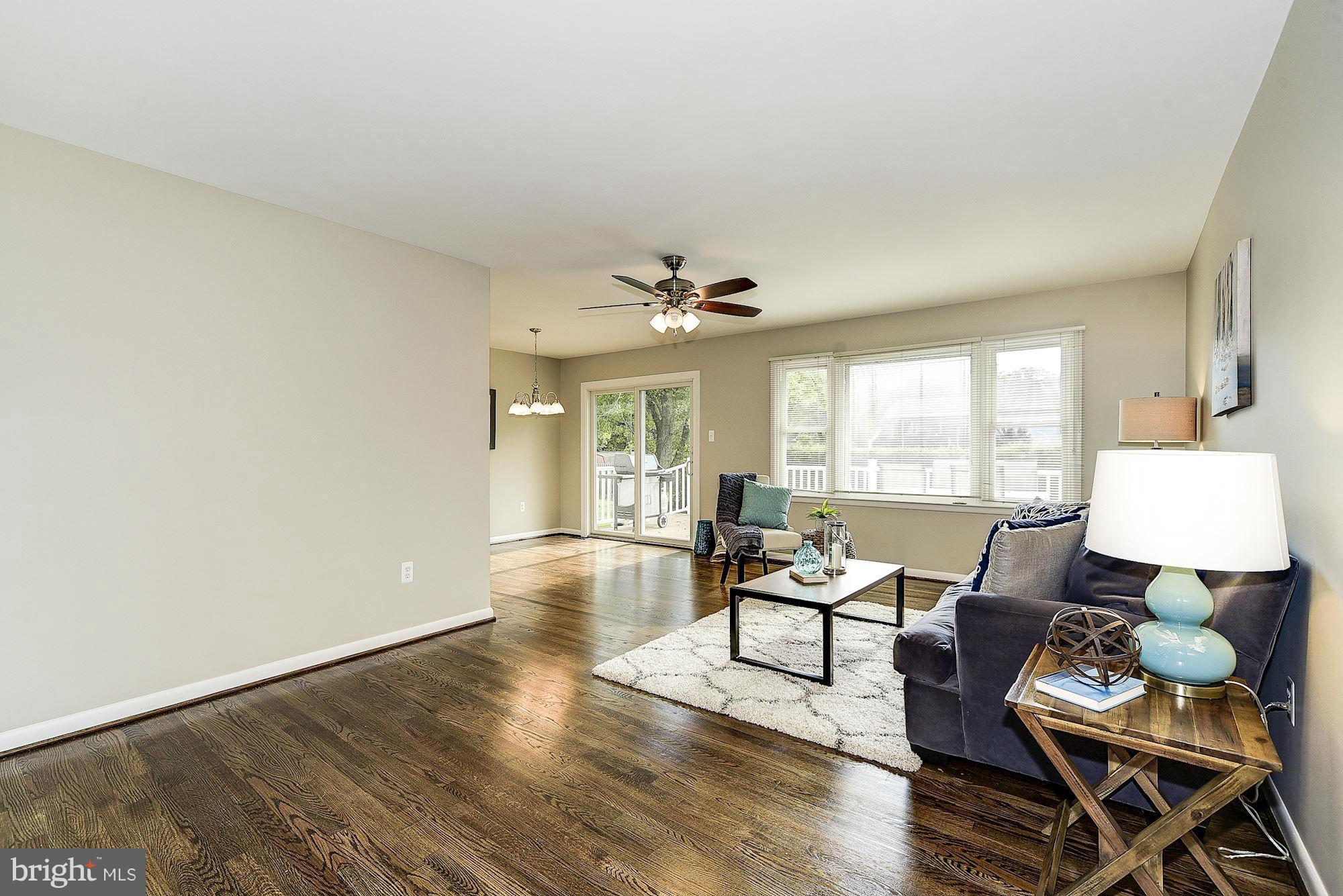2709 Riva Road Annapolis, MD 21401 - Photo 3 of 30 Living Room