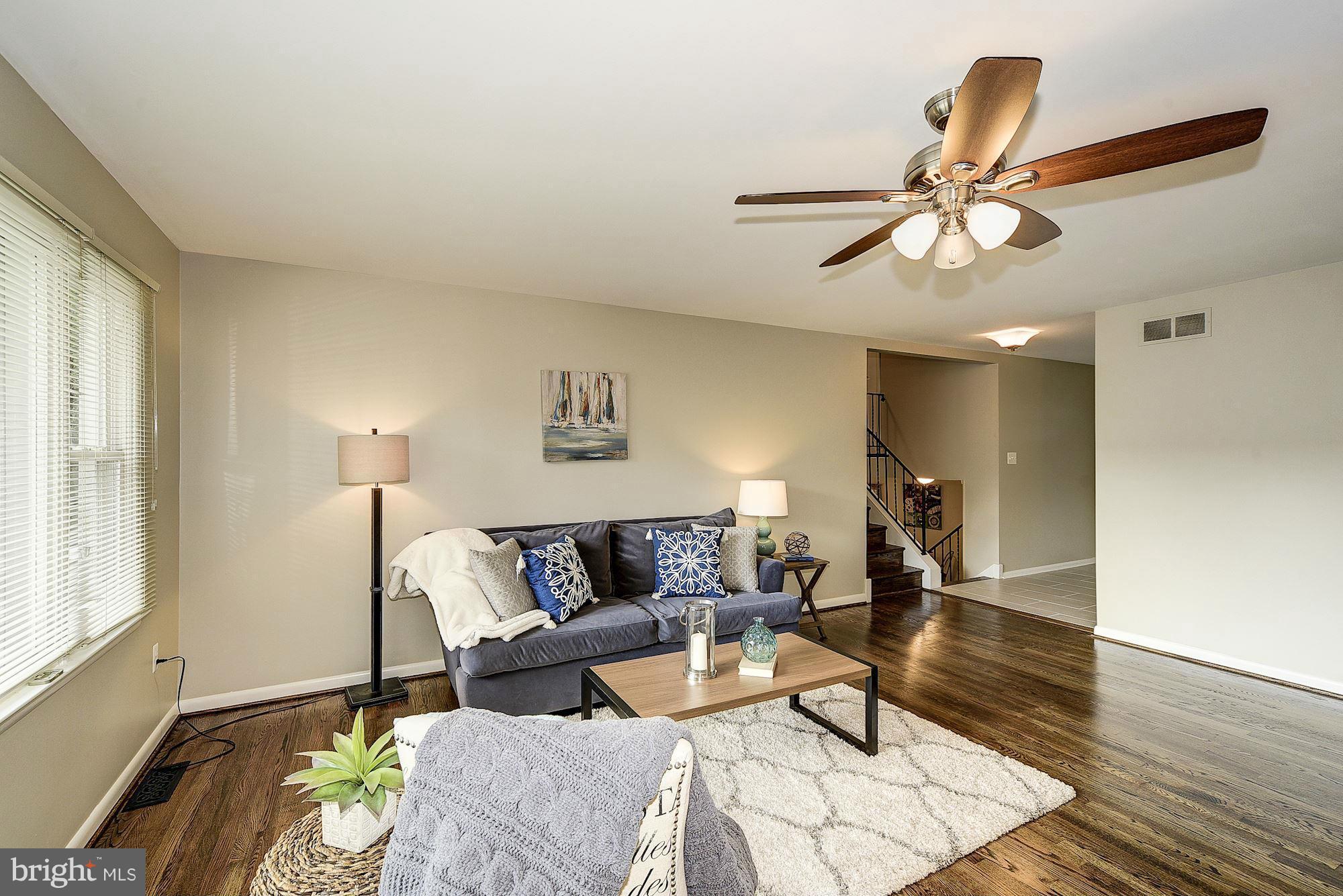 2709 Riva Road Annapolis, MD 21401 - Photo 5 of 30 Living Room