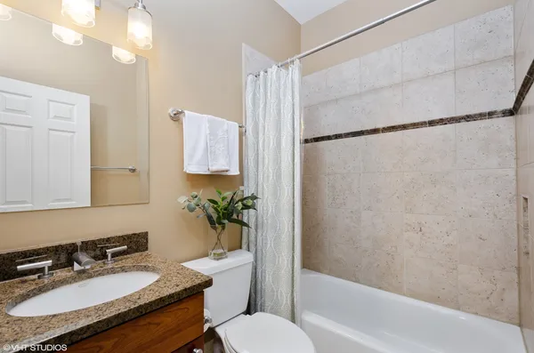 $699,000 | 2222 West Armitage Avenue, Unit 2E, Chicago, IL 60647