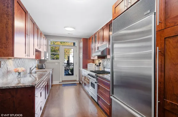 $699,000 | 2222 West Armitage Avenue, Unit 2E, Chicago, IL 60647