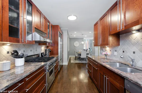 $699,000 | 2222 West Armitage Avenue, Unit 2E, Chicago, IL 60647