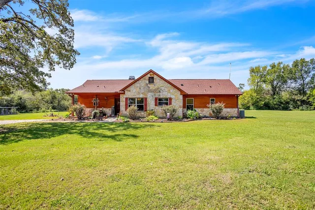 $569,900 | 899 Fcr, Unit 930, Teague, TX 75860