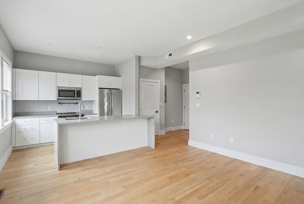 717 Centre Street Boston, MA 02130 - Photo 2 of 36 Gallery Image 2