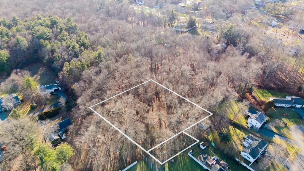 4 Mohawk Street Wilbraham, MA 01095 - Photo 2 of 9 a view of a house with a tree