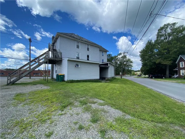 $895 | 684 West End Avenue, Unit 3, Carthage, NY 13619