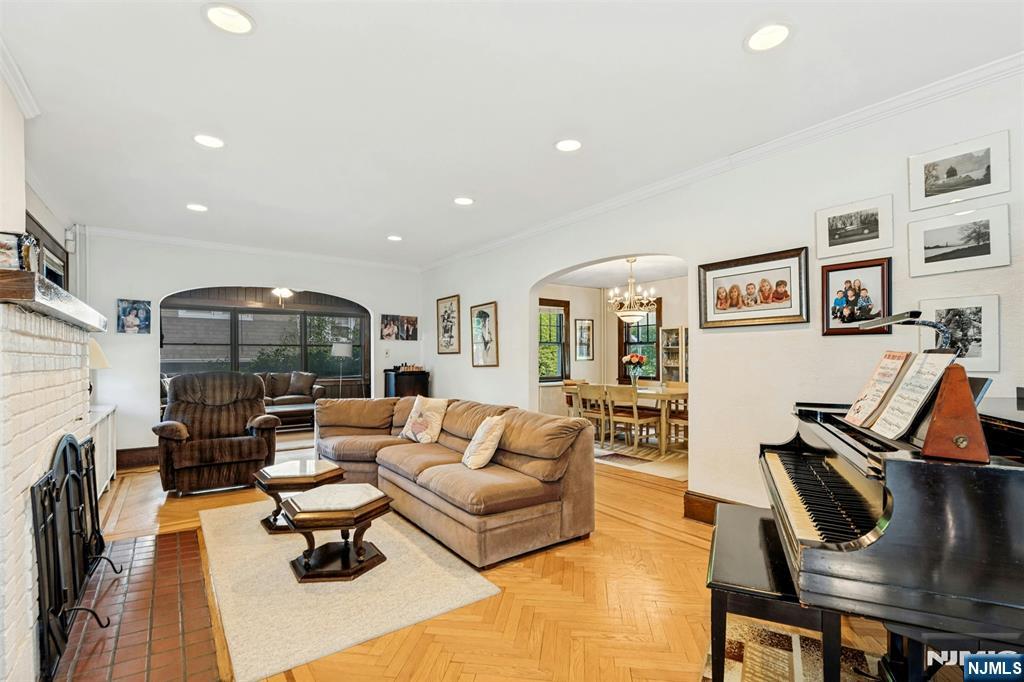 30 Brinkerhoff Avenue Teaneck, NJ 07666 - Photo 4 of 33