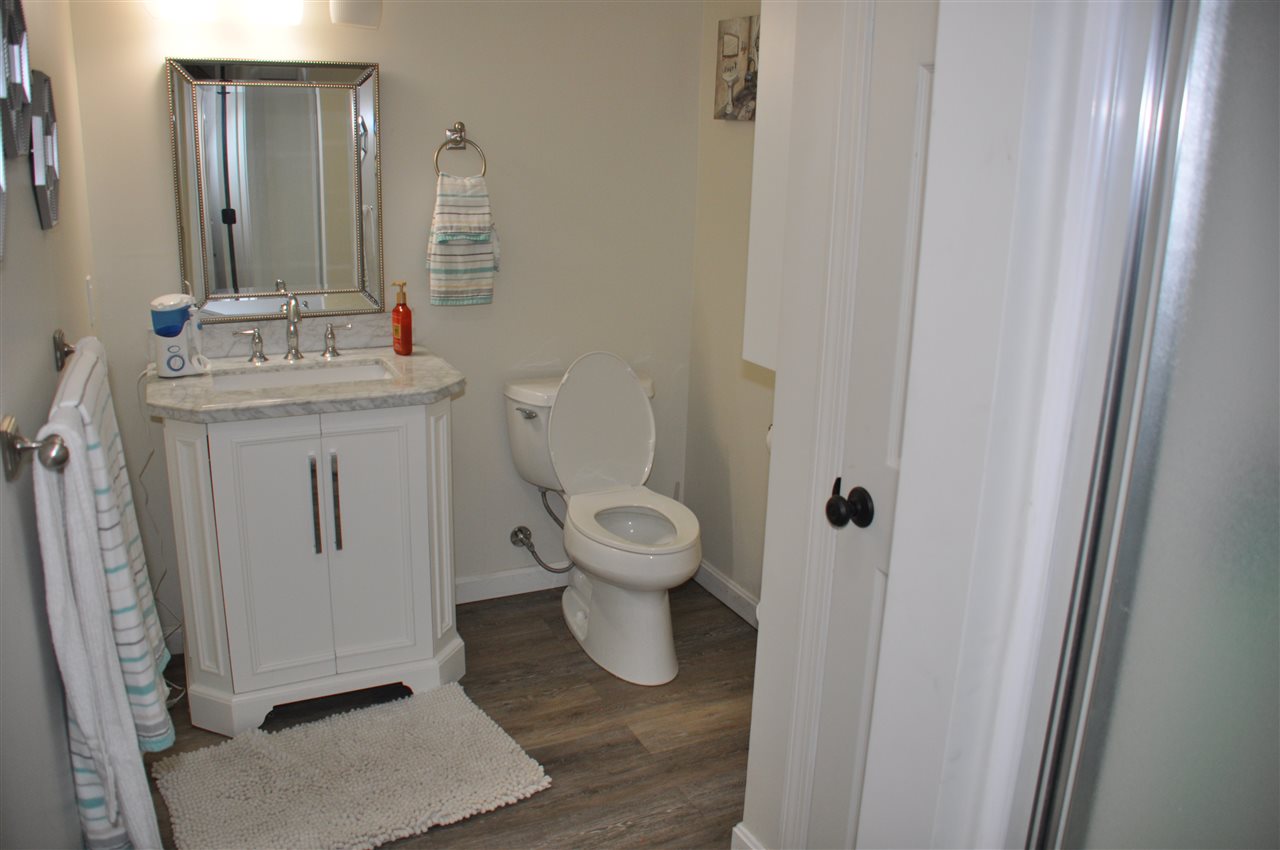 10 Mountain View Road Hooksett, NH 03106 - Photo 27 of 35