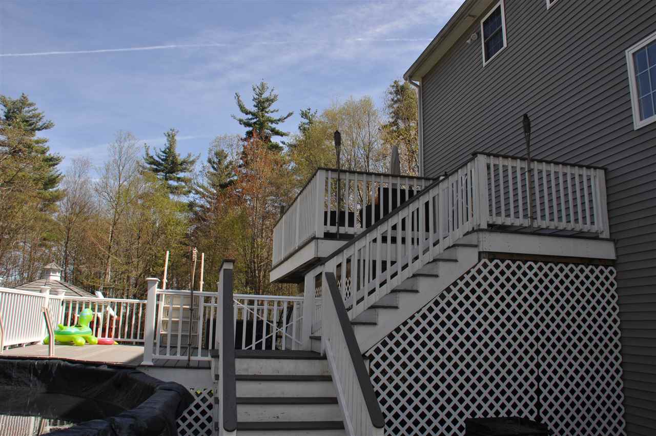 10 Mountain View Road Hooksett, NH 03106 - Photo 32 of 35