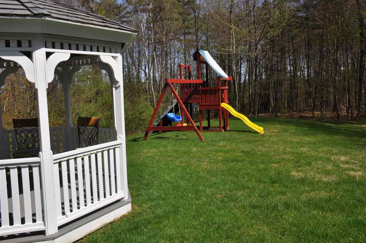 10 Mountain View Road Hooksett, NH 03106 - Photo 34 of 35