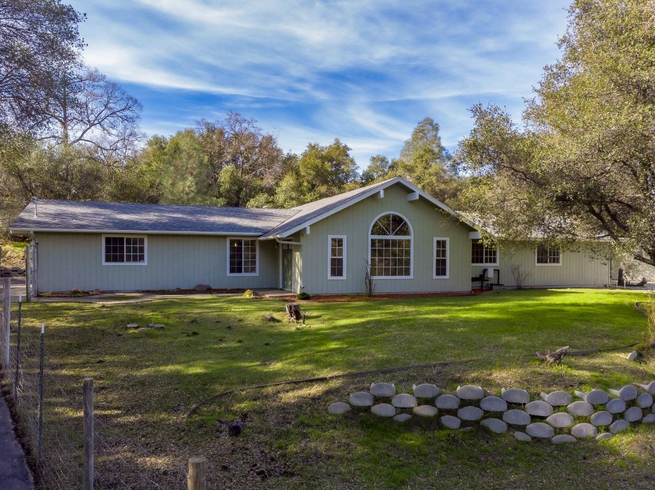 46065 Spring Trail Coarsegold, CA 93614 - Photo 1 of 35 Gallery Image 1
