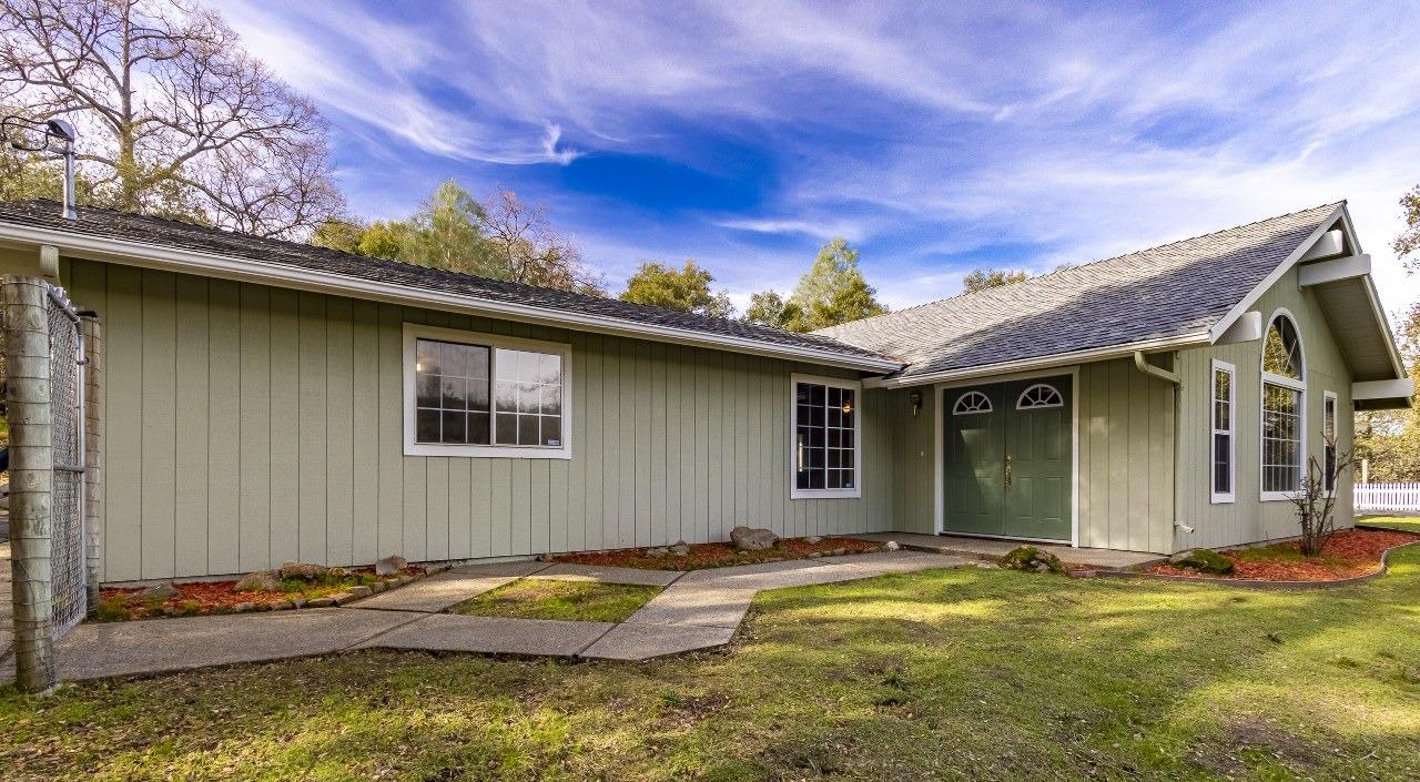 46065 Spring Trail Coarsegold, CA 93614 - Photo 2 of 35 Gallery Image 2