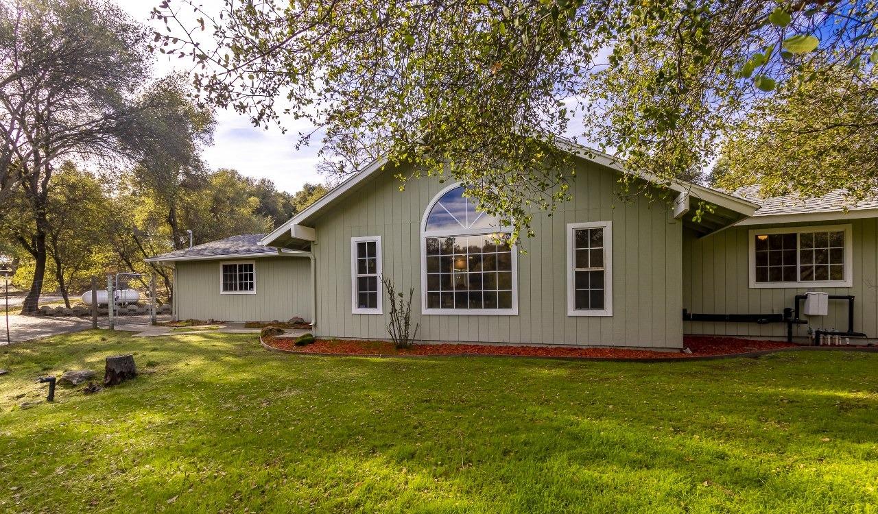 46065 Spring Trail Coarsegold, CA 93614 - Photo 3 of 35 Gallery Image 3