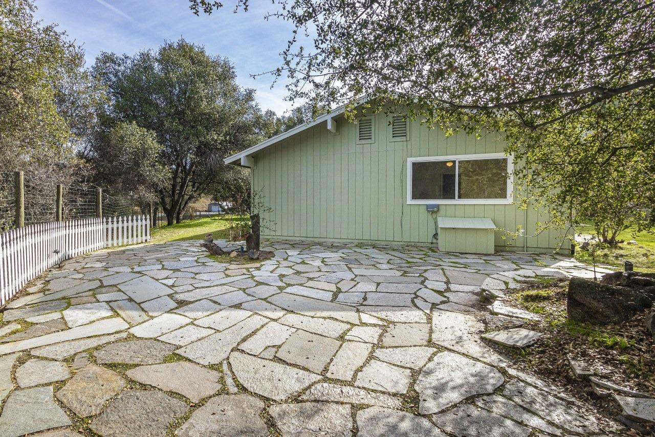 46065 Spring Trail Coarsegold, CA 93614 - Photo 26 of 35 Gallery Image 26