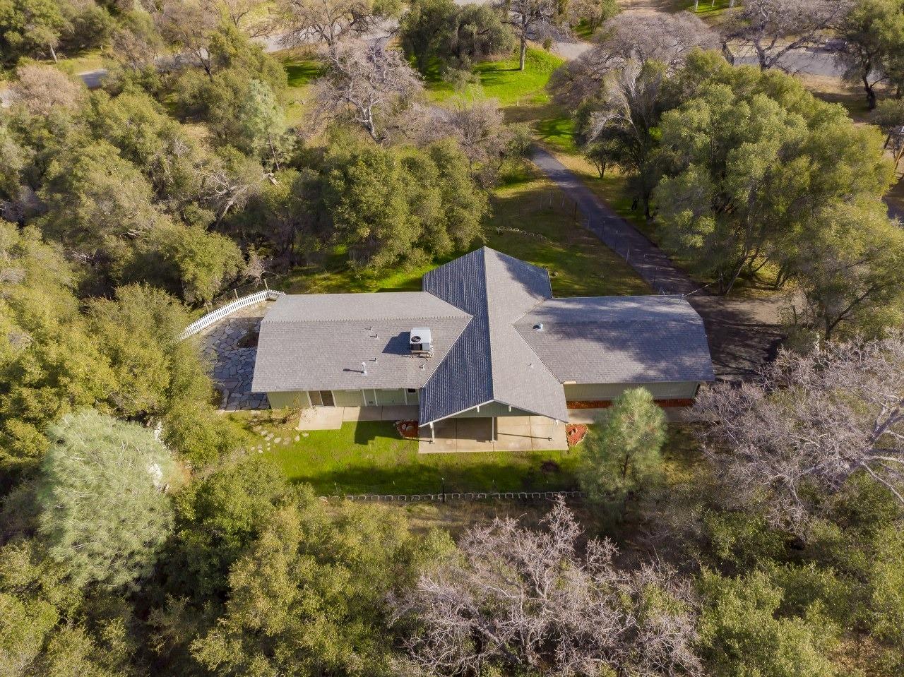 46065 Spring Trail Coarsegold, CA 93614 - Photo 4 of 35 Gallery Image 4