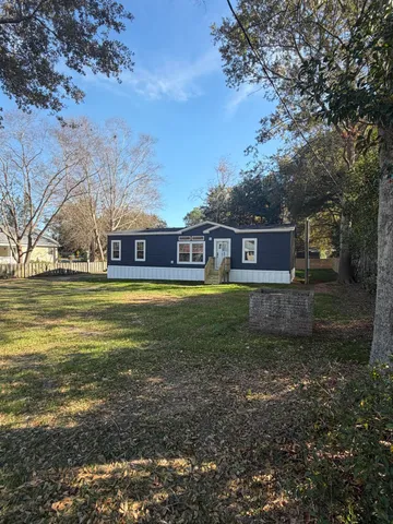 $299,900 | 518 Knott Drive, Eutawville, SC 29048