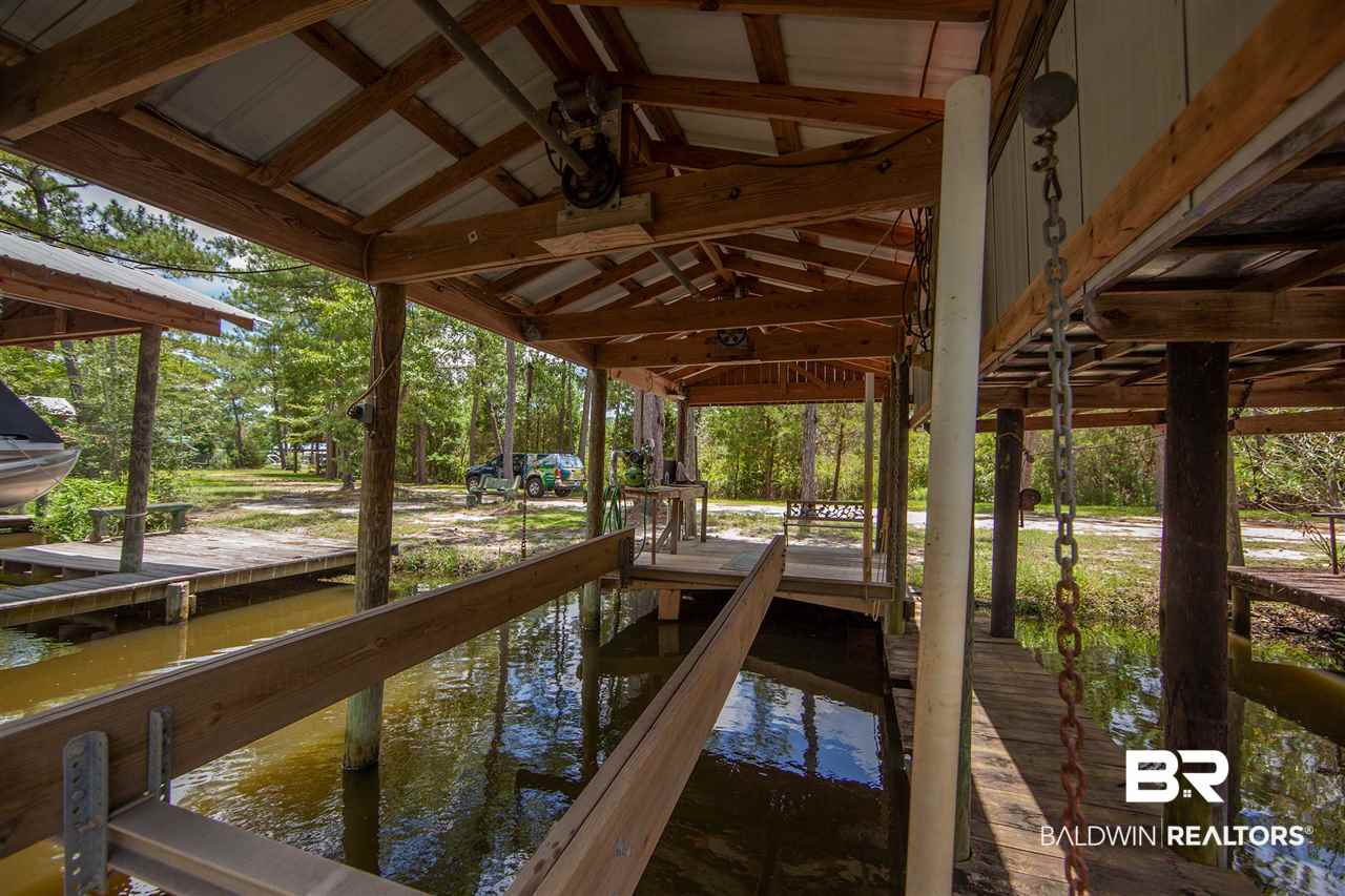 7447 Oak Drive Foley, AL 36535 - Photo 4 of 42 Boat lift