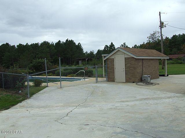 1043 Everett Road Graceville, FL 32440 - Photo 24 of 75