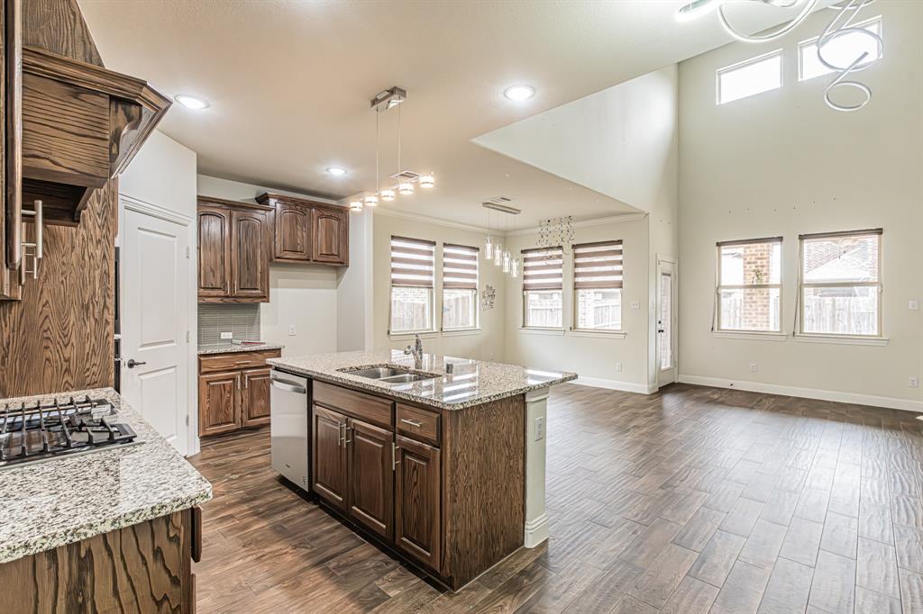 604 Athens Lane McKinney, TX 75071 - Photo 4 of 35