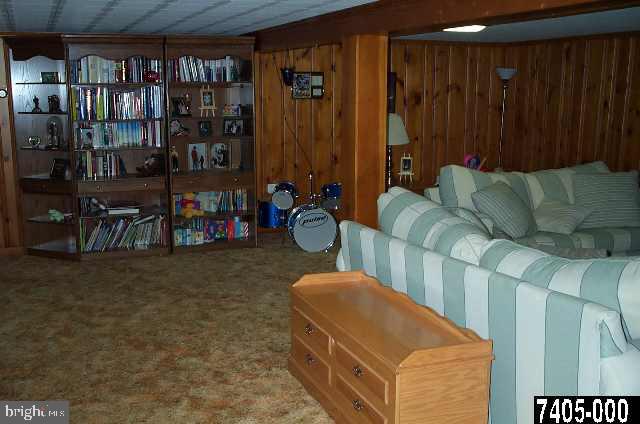 798 Glendale Road York, PA 17403 - Photo 5 of 9 Gallery Image 5