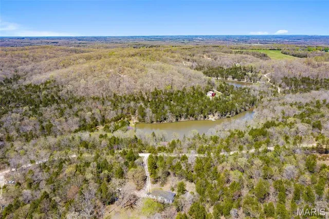 $244,000 | 2151 Lake Park Trail, De Soto, MO 63020