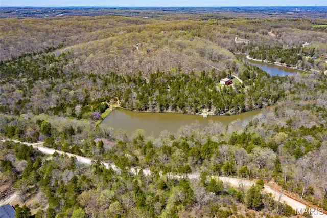 $244,000 | 2151 Lake Park Trail, De Soto, MO 63020