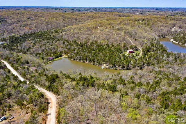 $244,000 | 2151 Lake Park Trail, De Soto, MO 63020