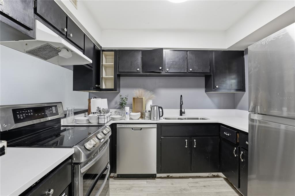 4411 Southwest 34th Street, Unit 906 Gainesville, FL 32608 - Photo 7 of 23