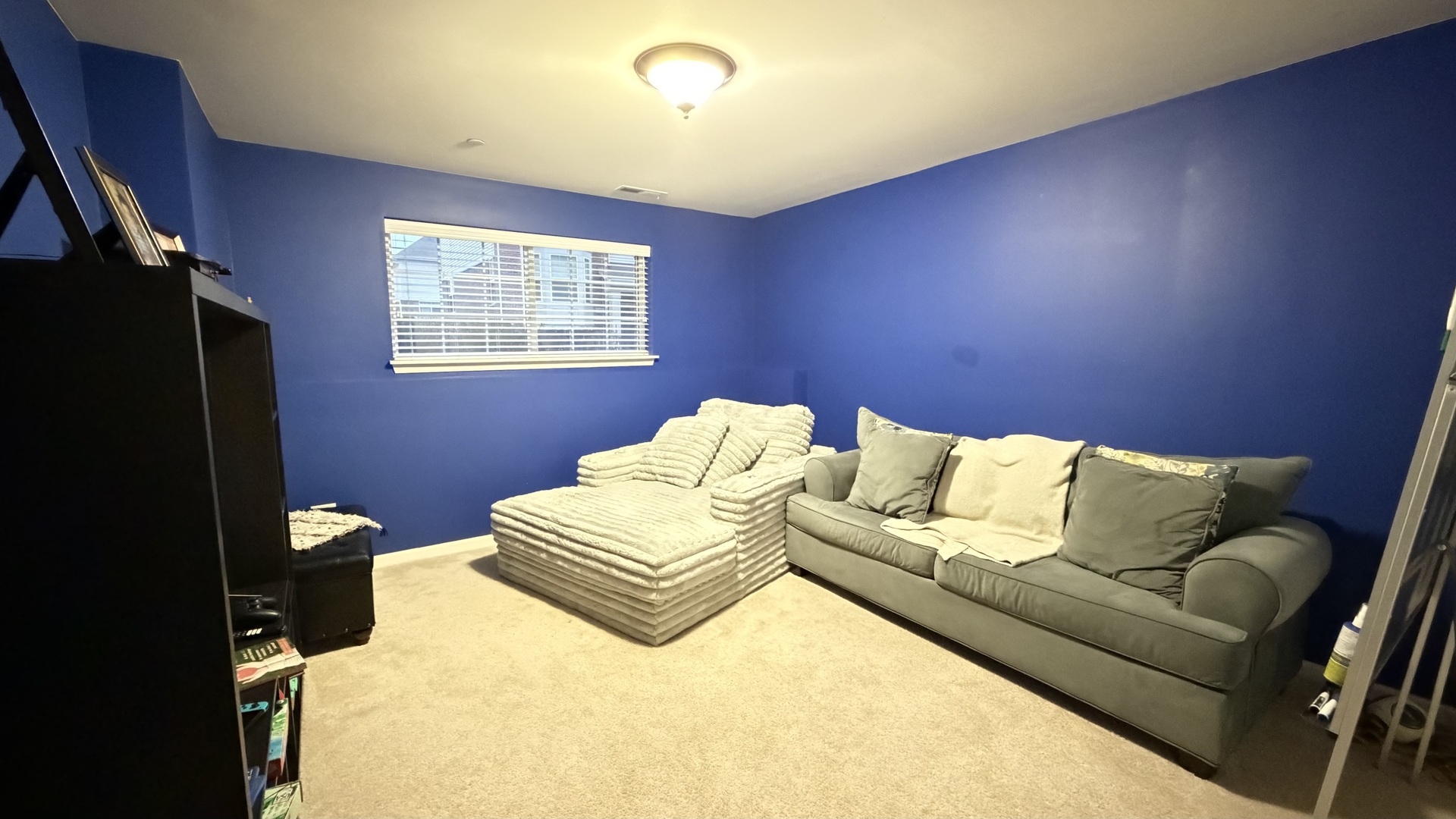 2911 Henley Lane, Unit 2911 Naperville, IL 60540 - Photo 18 of 23 a living room with furniture