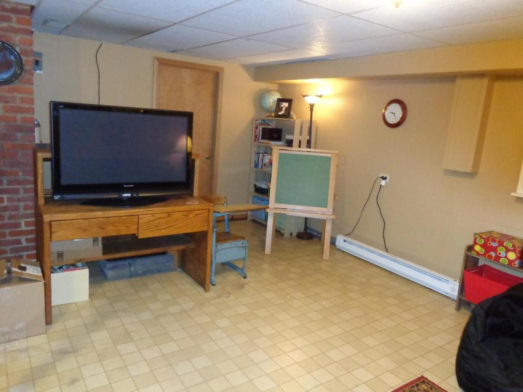 694 Liberty Church Road Kingsport, TN 37663 - Photo 15 of 24 den and tons of storage