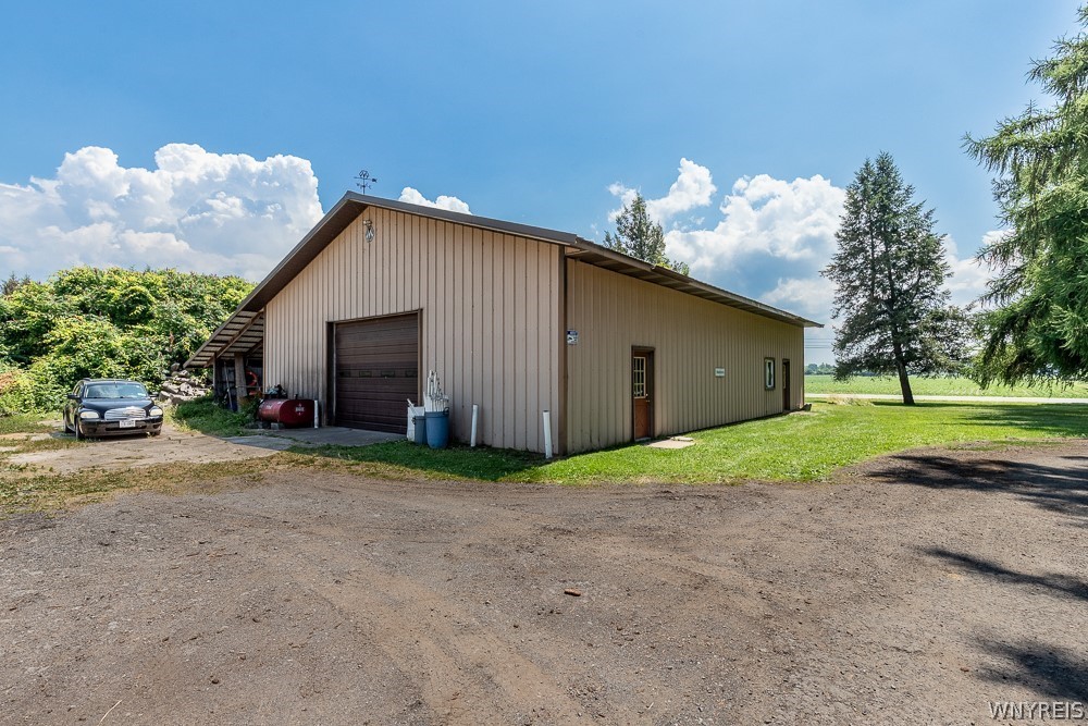 6419 Lake Road Newfane, NY 14008 - Photo 17 of 32