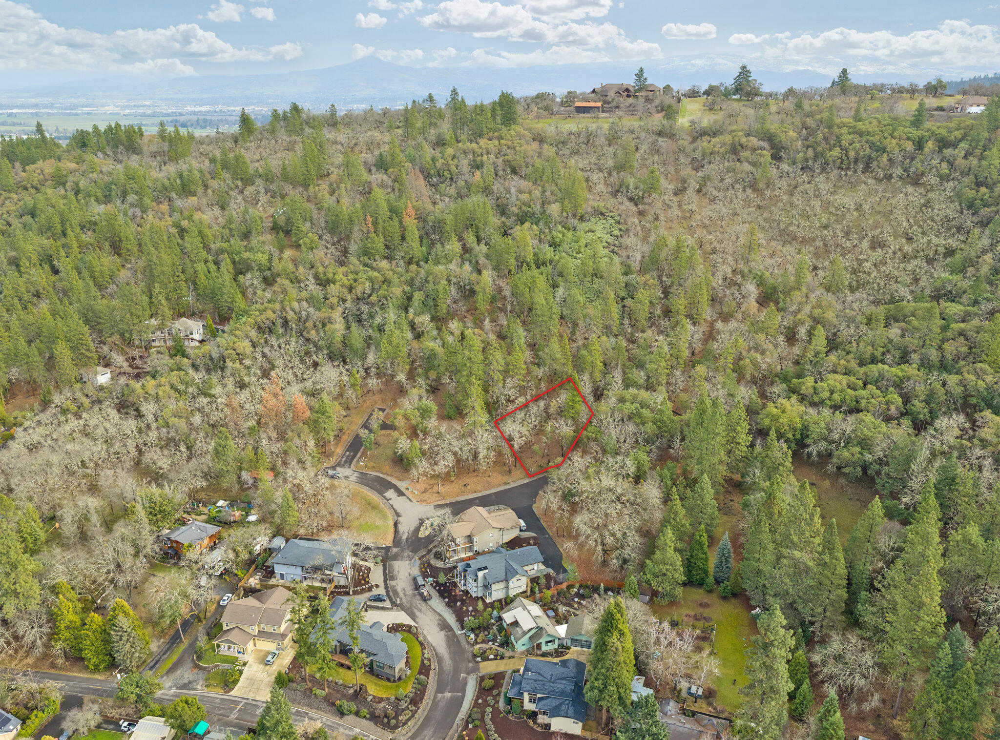 400 Josephines Way Jacksonville, OR 97530 - Photo 5 of 9 view of a city