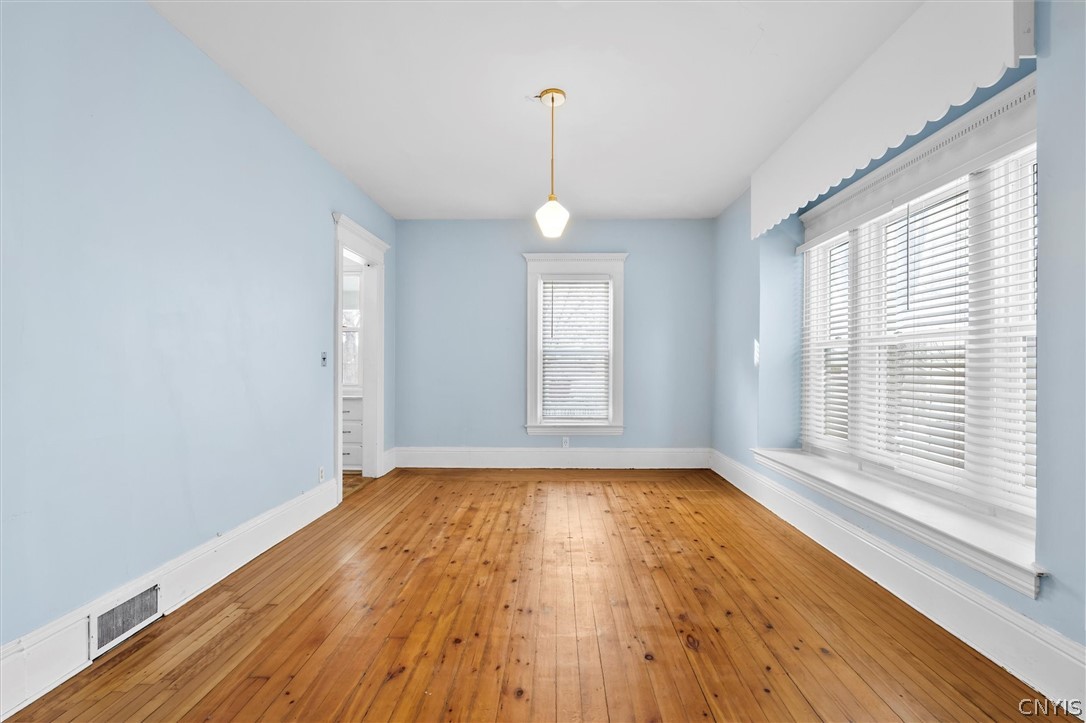 306 Allen Street Syracuse, NY 13210 - Photo 12 of 48