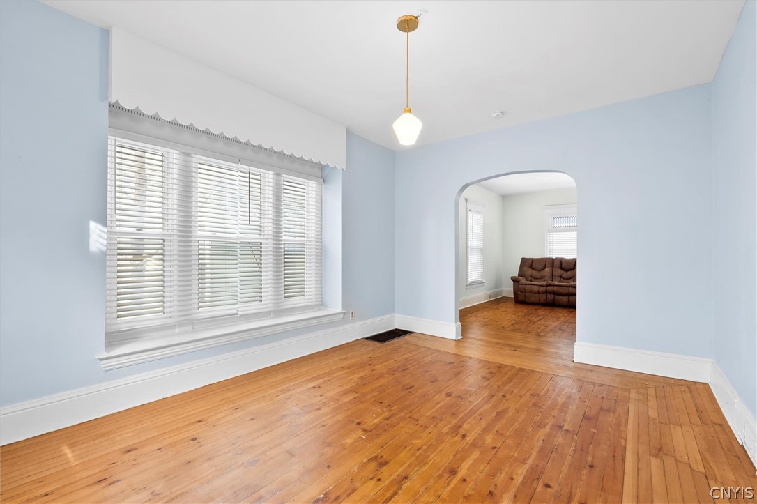 306 Allen Street Syracuse, NY 13210 - Photo 14 of 48