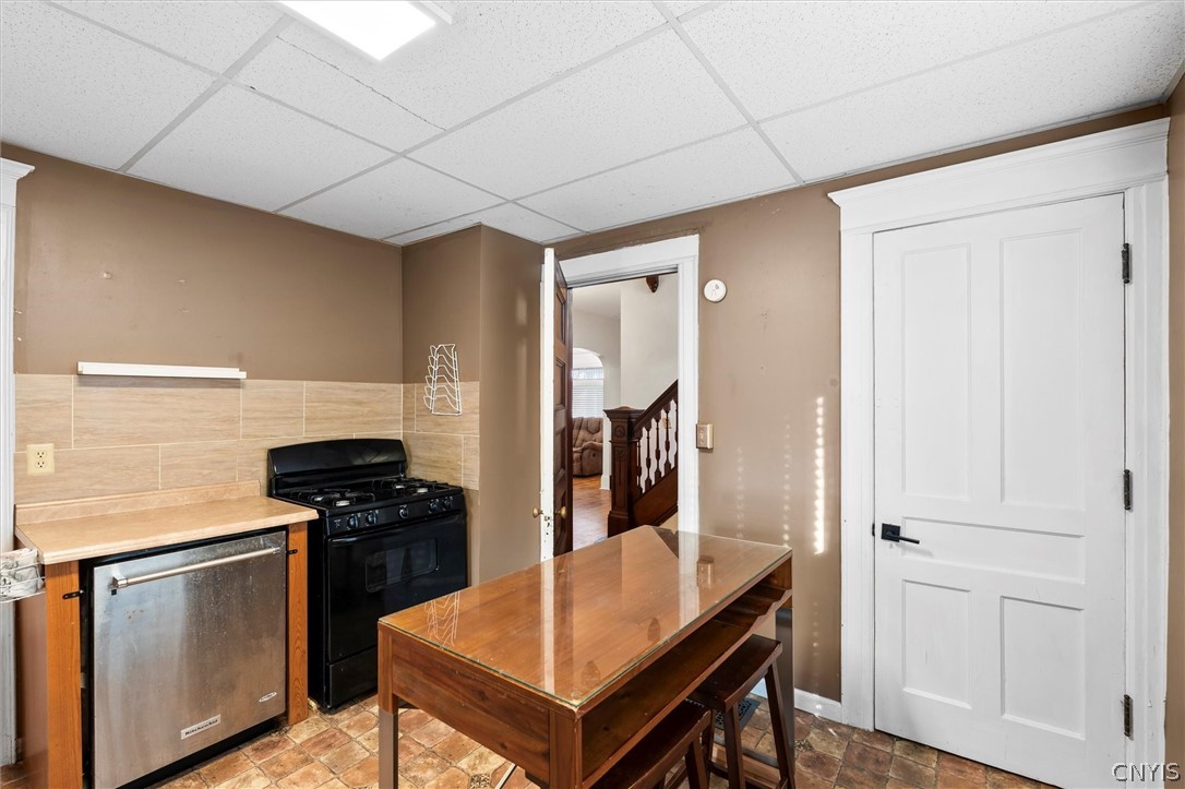 306 Allen Street Syracuse, NY 13210 - Photo 19 of 48