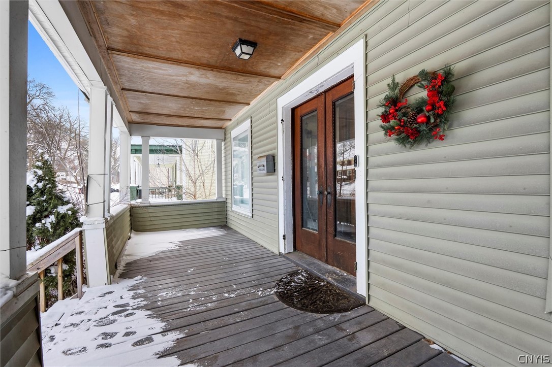 306 Allen Street Syracuse, NY 13210 - Photo 4 of 48