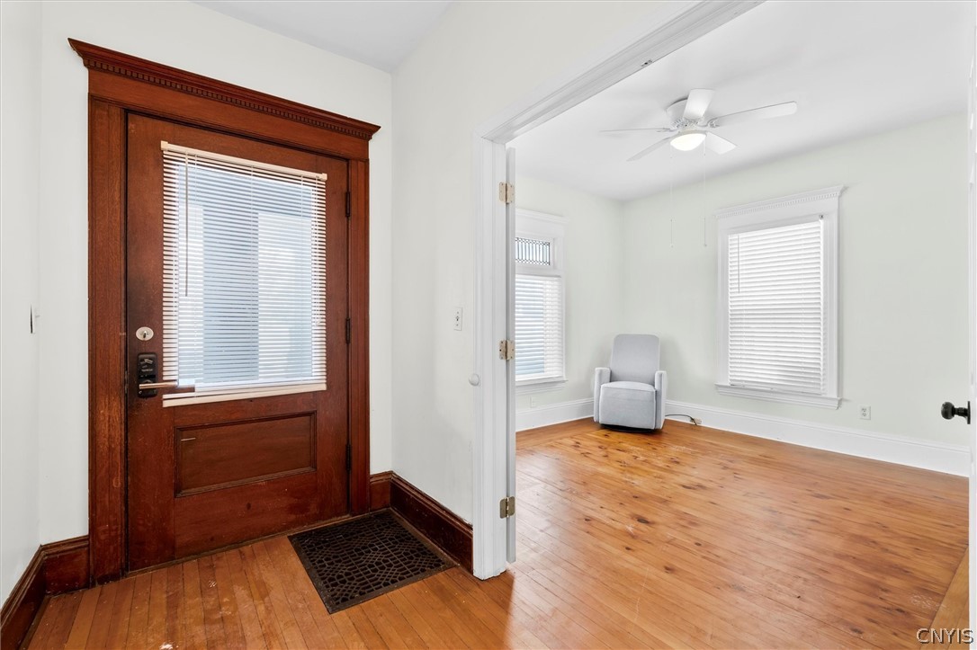 306 Allen Street Syracuse, NY 13210 - Photo 6 of 48