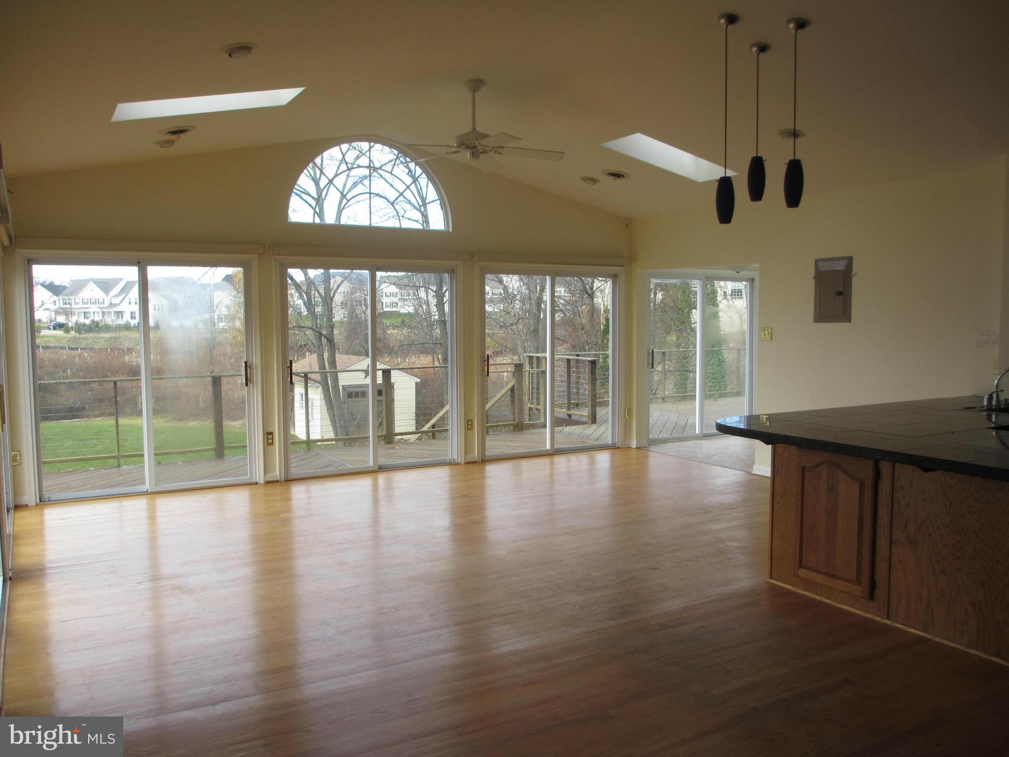 6708 Broadview Road Baltimore, MD 21209 - Photo 3 of 26 Family Room